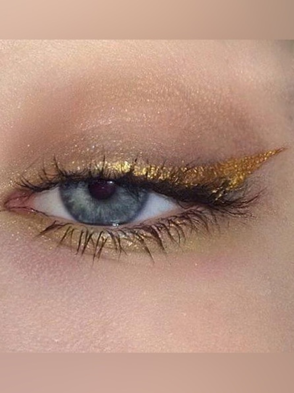 Gold Metallic Liquid Eyeliner - nugget - hard candy